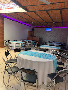 Salón De Eventos "los Compadres"